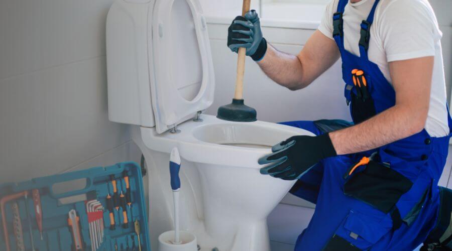 Local expert plumbing services in Crescent, IA